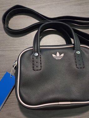 adidas Originals Adicolor Mini Shoulder Bag KD7844